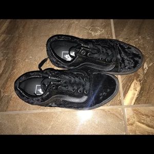 Velvet vans